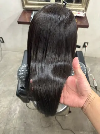 セミロング 秋山 浩太のヘアスタイル