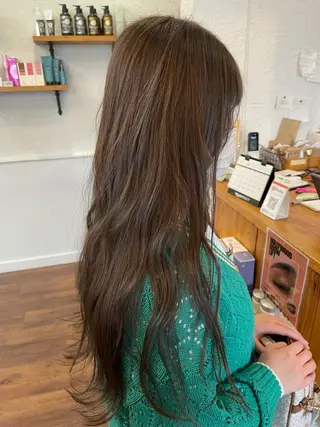 ロング 関根 沙季のヘアスタイル