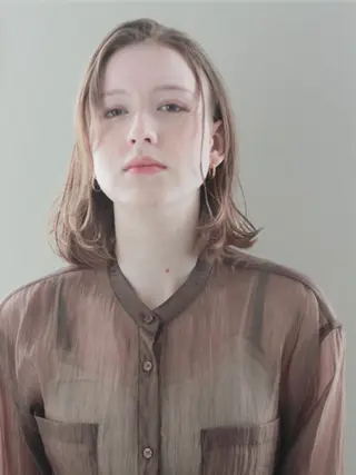 セミロング 縮毛矯正×髪質改善 カラー×クロスパーマのヘアスタイル