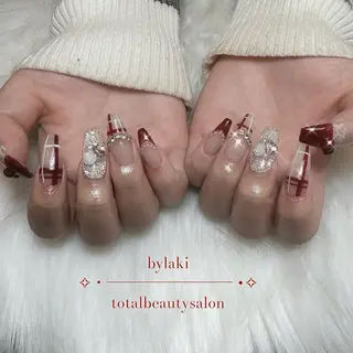 ネイル bylaki🌈 RENAのネイルデザイン