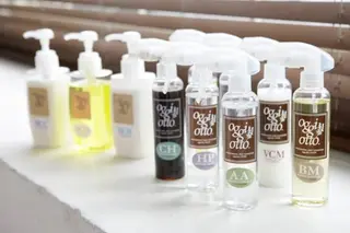 インナー×縮毛矯正 ピンクカラー澤井里菜のヘアスタイル