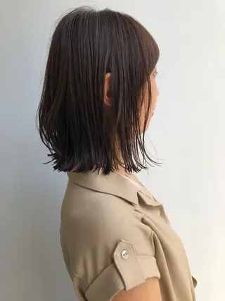 ミディアム カラー THE DAY所属・AKI HASHIMOTOのヘアスタイル