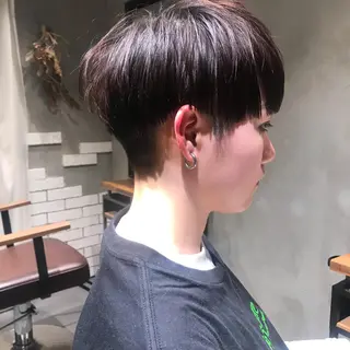 ショート 柔らかブラウン/顔周 りレイヤー♡ユウシのヘアスタイル