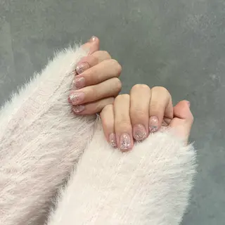 ネイル 坂口 莉愛のネイルデザイン