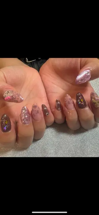 ネイル yuri 🌈のネイルデザイン