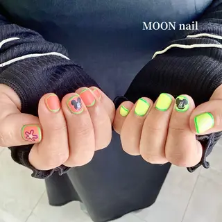 ネイル 浦添 MOON  nailのネイルデザイン