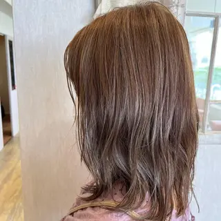 セミロング 大島 瑞穂　ビズヘアーのマツエク・マツパデザイン