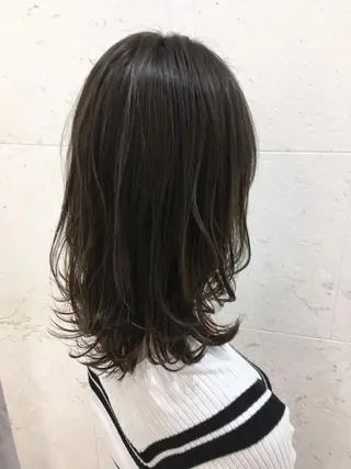 セミロング カラー 斉藤 貴也のヘアスタイル