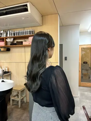 ロング カラー 桂 奈穂のヘアスタイル