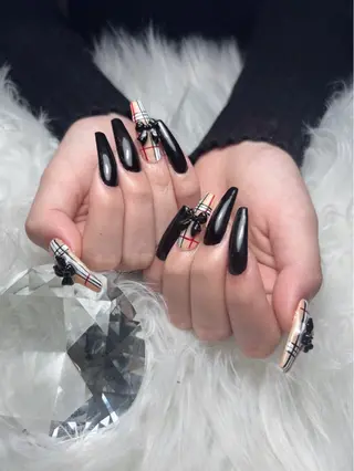 ネイル 藪木 七海のネイルデザイン