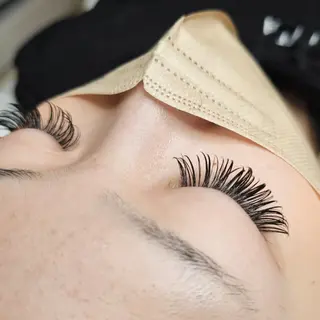 マツエク・マツパ My+ Yukaのネイルデザイン