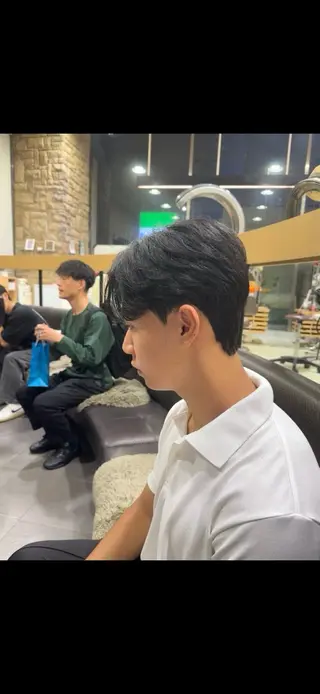 メンズ 韓国レイヤー/センタ ーパート/坂本翔のヘアスタイル