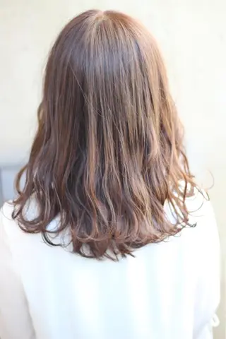 ロング カラー パーマ 成松 勇治のヘアスタイル