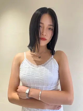 ショート センターパート /ニュアンスパーマのヘアスタイル