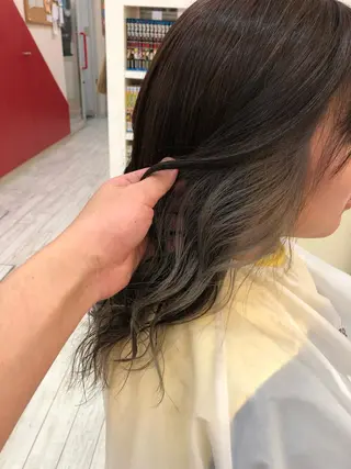 ミディアム カラー まさき✂︎ブリーチ／ デザインカラーのヘアスタイル