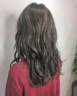 セミロング カラー ヘアアレンジ エグチ アキラのヘアスタイル