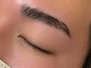 メンズ アイブロウ Ｃｈｅｒｉｅ所属・Rina Cherieの眉毛・アイブロウイメージ