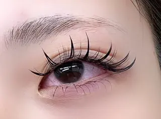 マツエク・マツパ FLY NAIL&Eyelash Salon 梅田店所属・YUKI FUKUMARUのマツエク・マツパデザイン