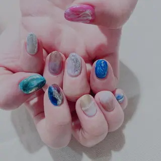 ネイル オオネザワ ユカのヘアスタイル