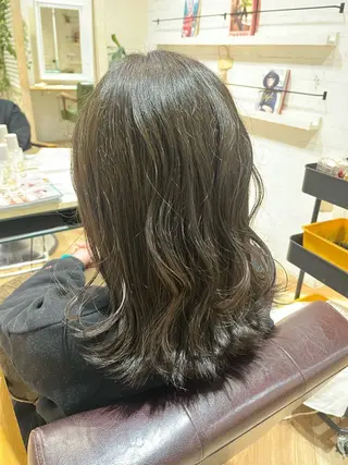 ミディアム カラー 田村 桃々のヘアスタイル