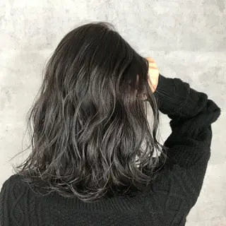 ミディアム カラー _WHITE 天王寺のヘアスタイル