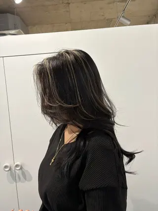 ロング 小澤 蘭のヘアスタイル