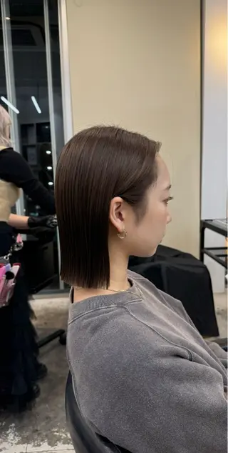 ショート カラー ザクザクレイヤー 🍀/ブリーチ/小田のヘアスタイル