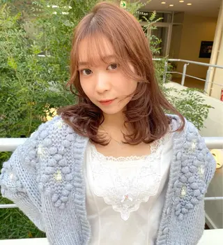 カラー mizuki/ピンク ベージュ.レイヤーのヘアスタイル