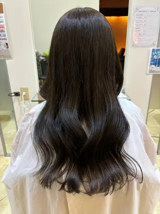 ロング カラー 亀山 来未のヘアスタイル
