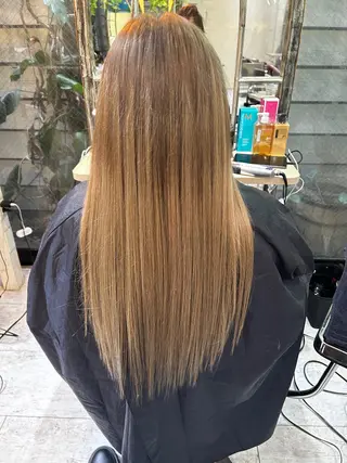 ロング カラー タケ ウチのヘアスタイル