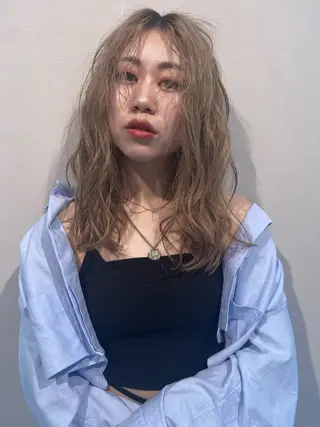 セミロング 💫レイヤーカット✨ 透明感カラー工藤雄大のヘアスタイル