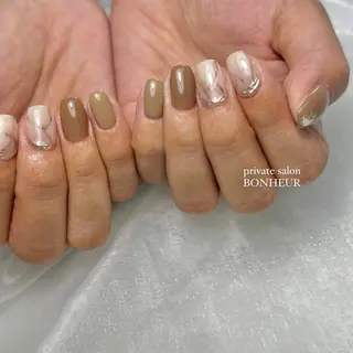 ネイル BONHEUR Annaのネイルデザイン