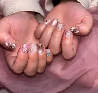 ネイル 𝐁𝐞𝐥𝐥 𝐦𝐞のネイルデザイン