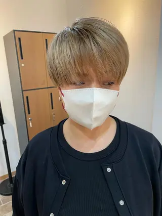 ショート カラー STAR RIVER所属・YUI/ ブリーチカラー🌷のヘアスタイル