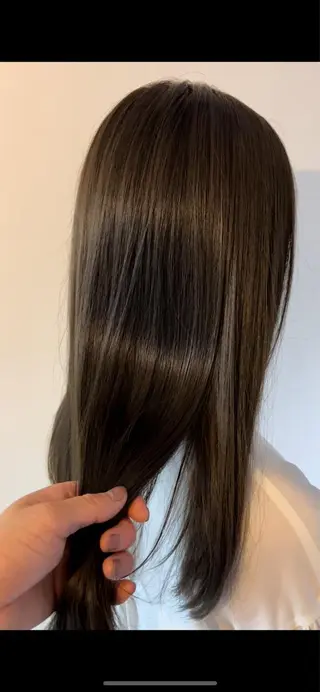 セミロング カラー 大田吏晃❤️‍🔥 美髪特化のヘアスタイル