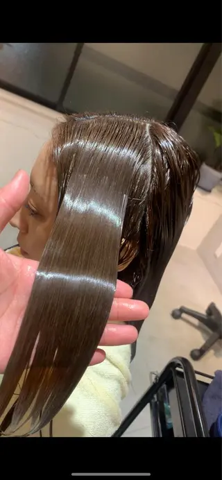 セミロング ✨髪質改善　美髪✨ 縮毛　井上 大誠のヘアスタイル