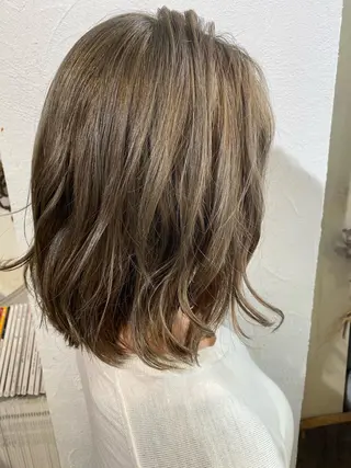 ミディアム カラー La  SHE's 天王寺店所属・マルヤマ リナのマツエク・マツパデザイン