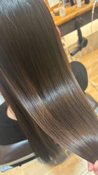 ロング makoto⌇レイヤ ー⌇艶カラー🍒‎のヘアスタイル