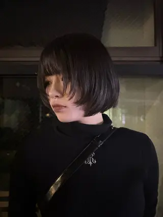 ミディアム 抜け感レイヤー🎶 ハイトーン/りりのヘアスタイル