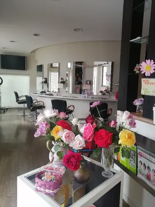 D/i所属・D/i |Y/no. 〈夜スパ17時〜〉のヘアスタイル