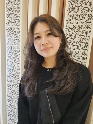 ロング BALANCE. 臼井早智のヘアスタイル