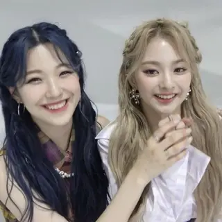 カラー 莉乃/縮毛矯正/髪質 改善/艶カラーのヘアスタイル