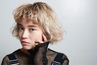 カラー pole/apartment所属・💓パーマ，💗 レイヤーカットのヘアスタイル