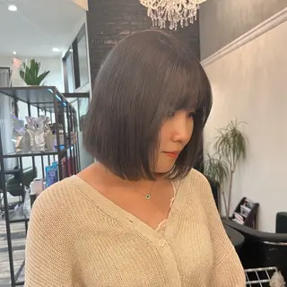 ショート カラー 𝐲𝐮𝐮 / 透明感カラー🌱のヘアスタイル
