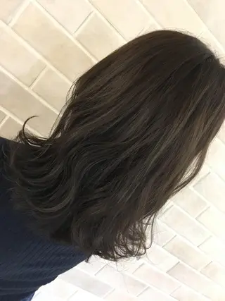 セミロング ブリーチ指名 NO1🌈SAKIのヘアスタイル