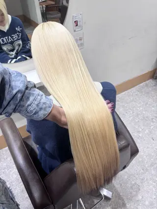 ロング カラー ブリーチ予約率90% 以上✨森山陽向のヘアスタイル