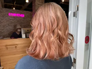 ミディアム SALOWIN心斎橋Suite店所属・【髪質改善の専門店】 🫧鷹司郎のヘアスタイル