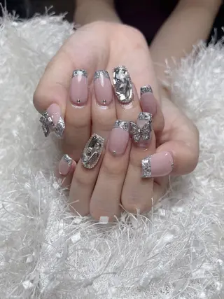 ネイル Shis_🦄shi 韓国風キラキラネイルのネイルデザイン