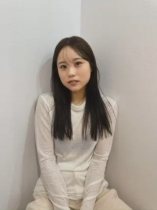 ミディアム パーマ カラー CEINE loqのヘアスタイル