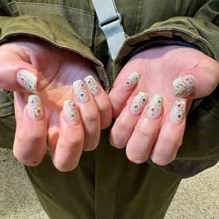 ネイル RIEKO🍒 ワンホン♡推しネイルのネイルデザイン